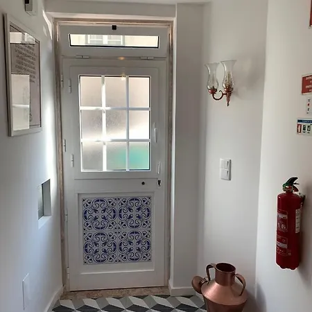 Fernando Lemos Estudio דירה ליסבון